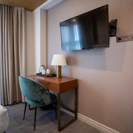 Smart And Simple Karakoy