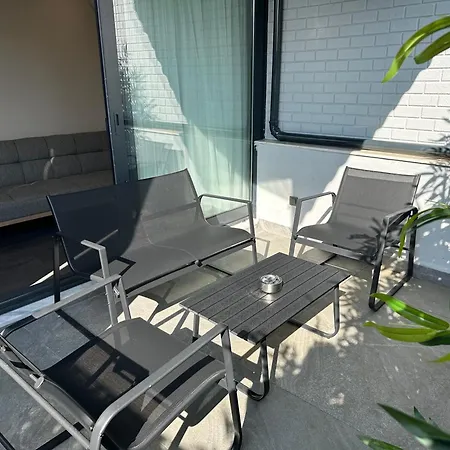 Smart And Simple Karakoy