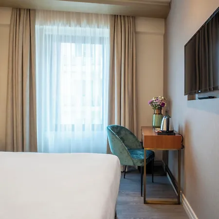 Smart And Simple Karakoy *