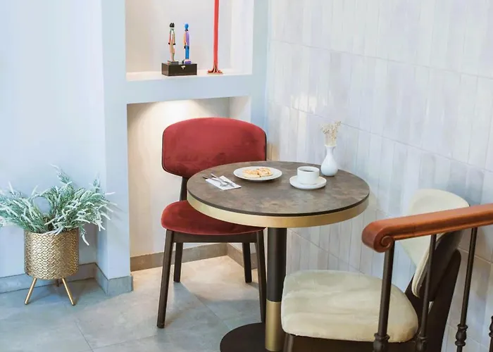 Smart And Simple Karakoy *