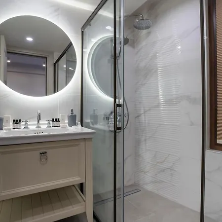 Smart And Simple Karakoy Hotel