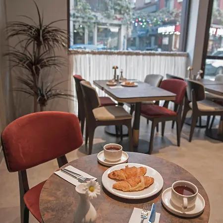 Smart And Simple Karakoy Hotel