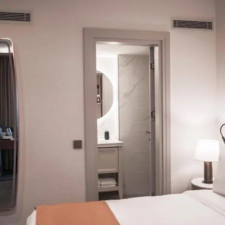 Smart And Simple Karakoy Hotel