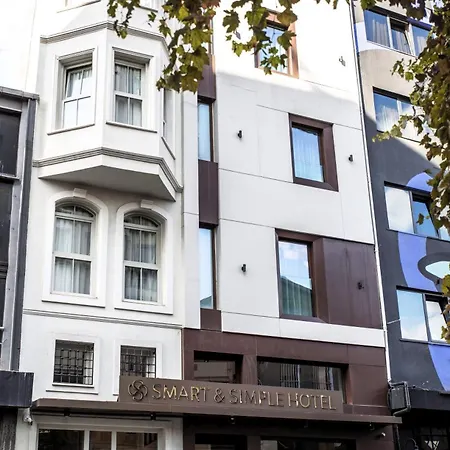 Smart And Simple Karakoy