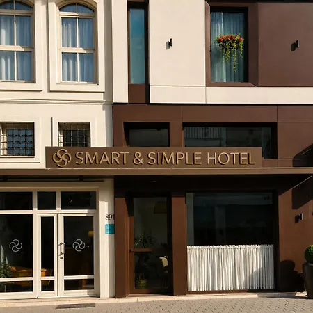 Smart And Simple Karakoy