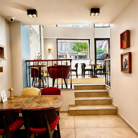 Smart And Simple Karakoy Отель 3*