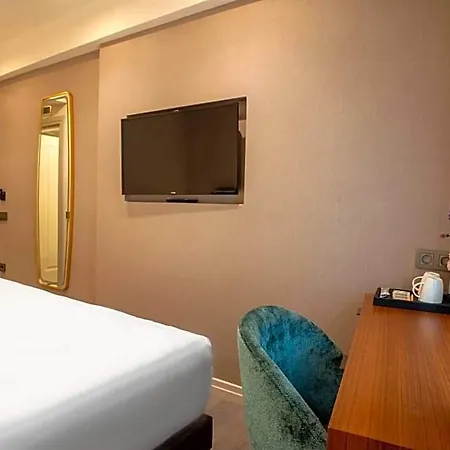Smart&simple Karakoy Otel 3*