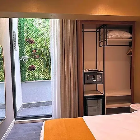 Smart And Simple Karakoy 3*
