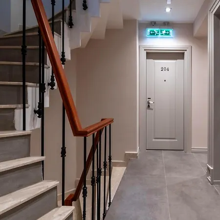 Smart And Simple Karakoy *