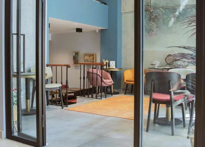 Smart And Simple Karakoy