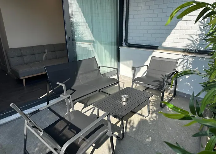 Smart And Simple Karakoy