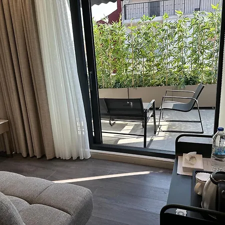 Smart And Simple Karakoy